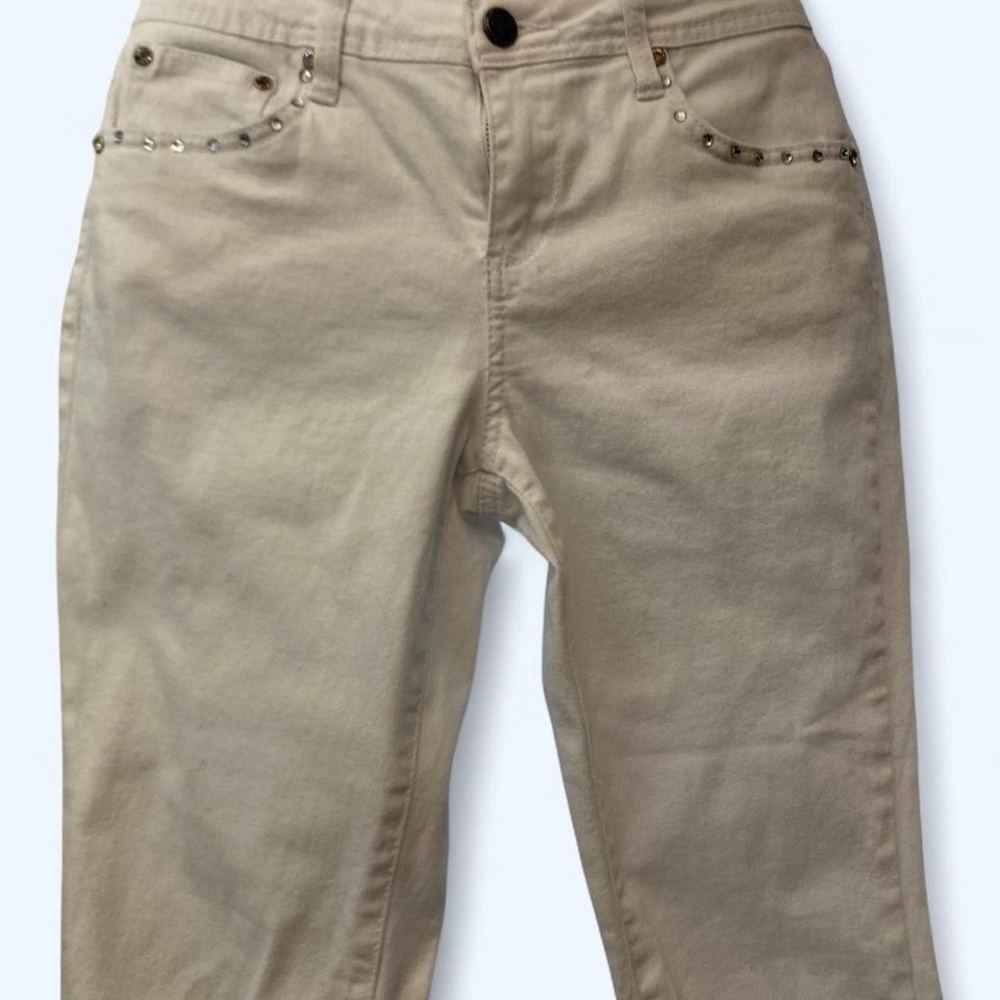 White Y2K capri pants with sequin detail  #y2kfashion 6 Earl Jean